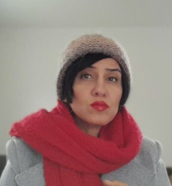 سپیده جدیری | شاعر و پژوهشگر ادبیات