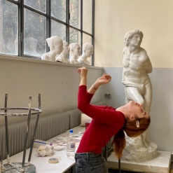 کیمیا رستمی