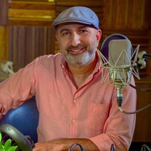 منصور ضابطیان | روزنامه‌نگار، نویسنده، کارگردان و مجری